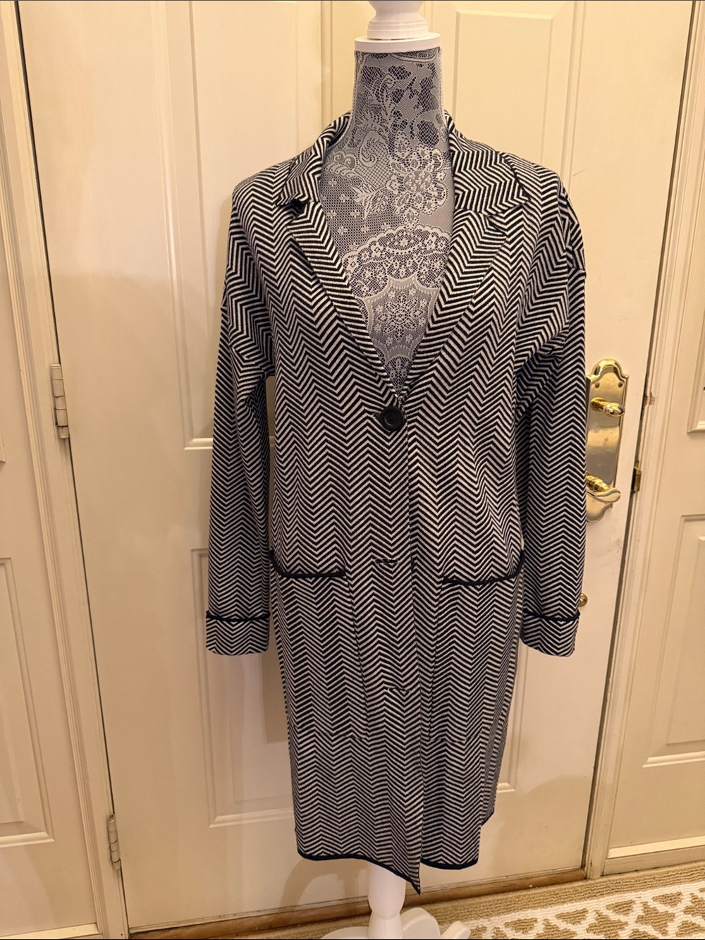 Chevron Knit Long sweater Jacket - Black & White